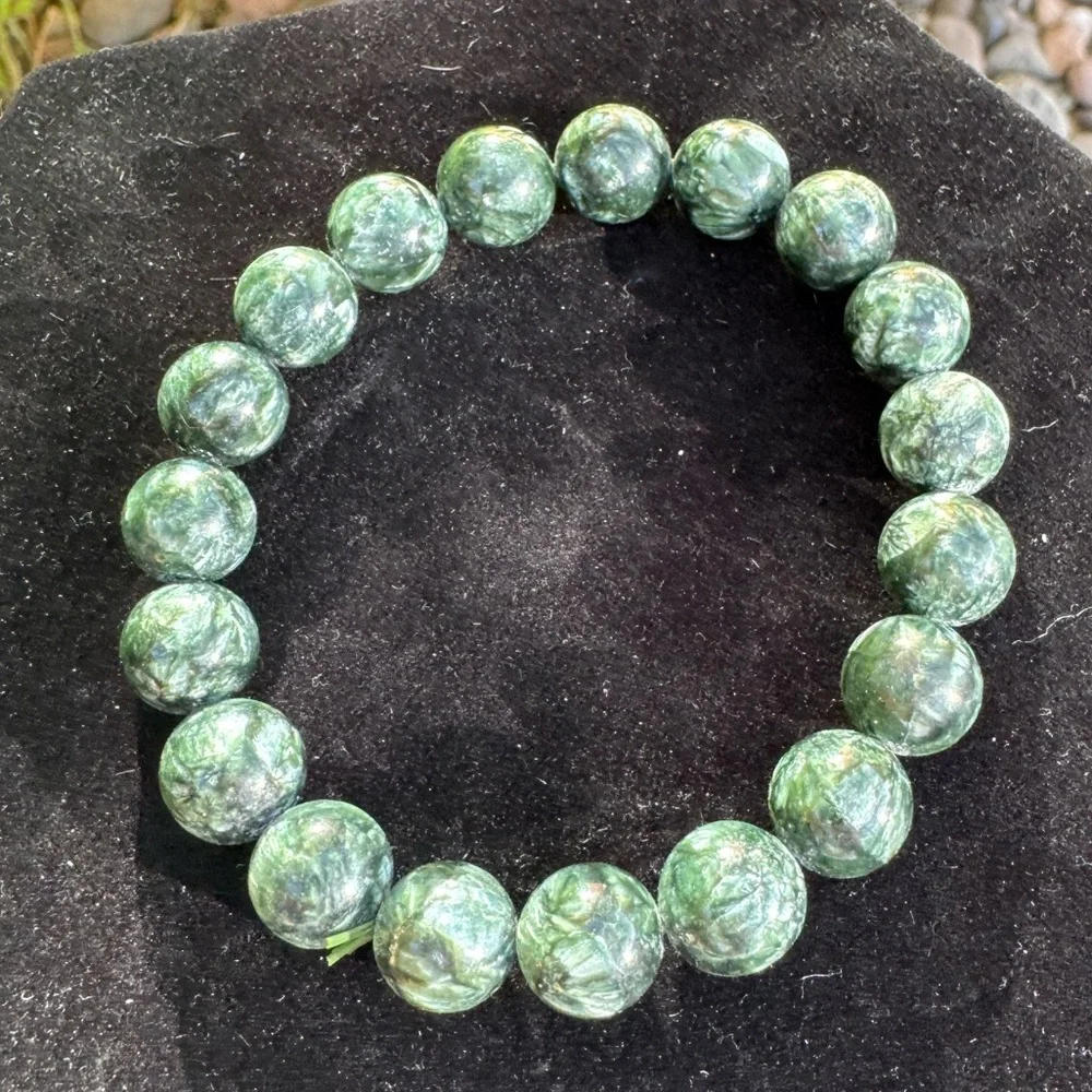 Elegant Seraphinite 10mm bracelet - Picture 2 of 4
